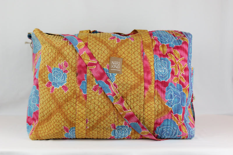 Gulabi Sari Duffle Bag