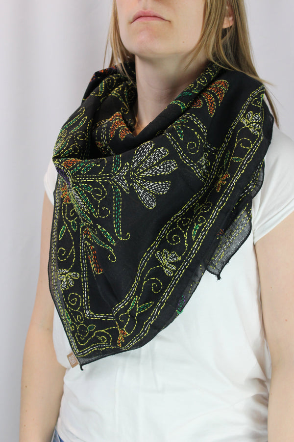 Inaya Embroidered Sari Scarf 100 x 100 cm