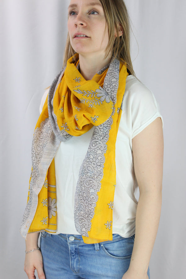 Peeli Sari Scarf 220 x 65 cm